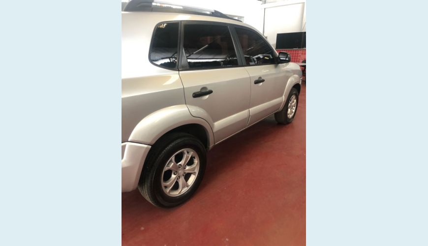 HYUNDAI TUCSON 2.0 GL 2WD 16V 4P - BEGE - 2011 Foto 4 (Grande)