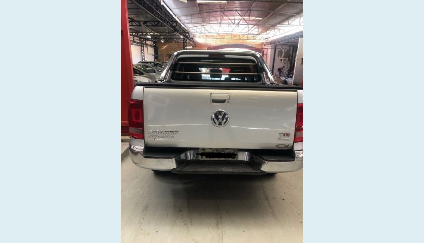 VOLKSWAGEN AMAROK 2.0 TRENDLINE 4X4 CD 16V TURBO INTERCOOLER DIESEL 4P AUT. - PRATA - 2014 Foto 4 (Grande)