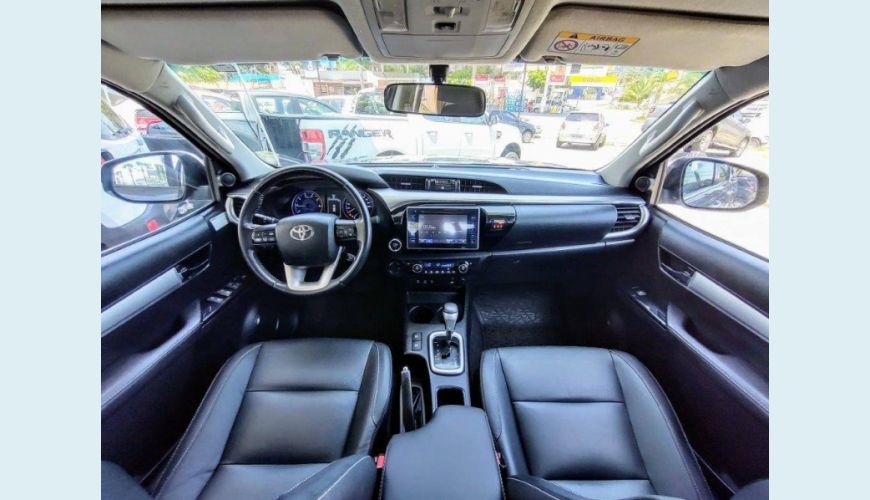 TOYOTA HILUX 2.8 SRX 4X4 CD 16V DIESEL 4P AUT. - CINZA - 2018 Foto 4 (Grande)