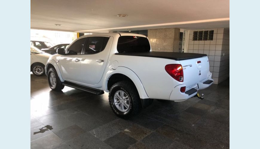 MITSUBISHI L200 TRITON 3.2 HPE 4X4 CD 16V TURBO INTERCOOLER DIESEL 4P AUT. - BRANCO - 2015 Foto 4 (Grande)