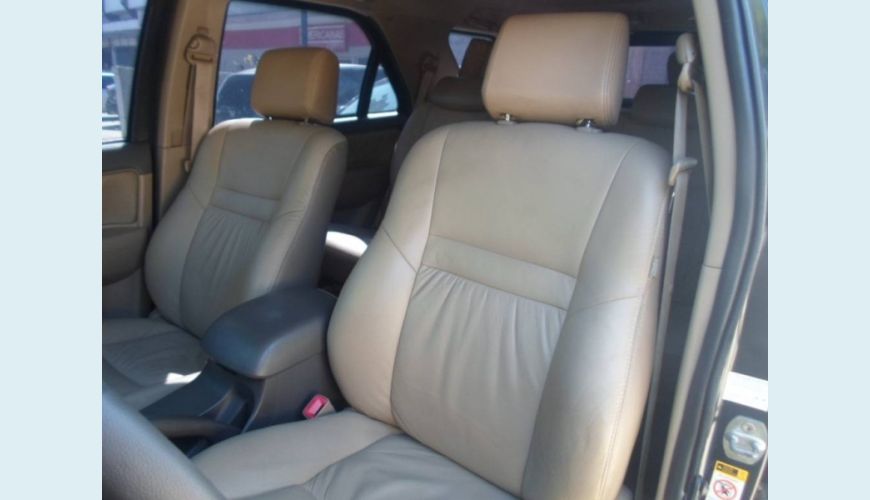 TOYOTA HILUX SW4 3.0 SRV 4X4 7 LUGARES 16V TURBO INTERCOOLER DIESEL 4P AUT. - PRETO - 2013 Foto 4 (Grande)