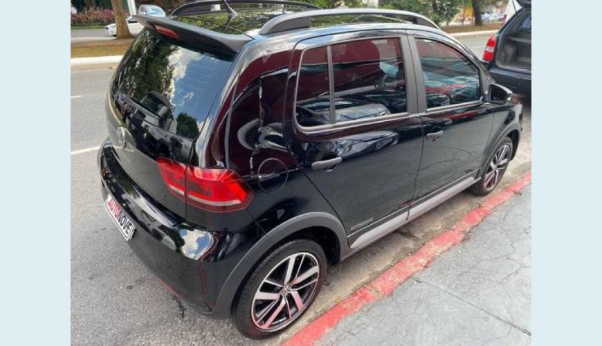 VOLKSWAGEN FOX 1.6 MSI TOTAL FLEX XTREME 4P - PRETO - 2019 Foto 4 (Grande)