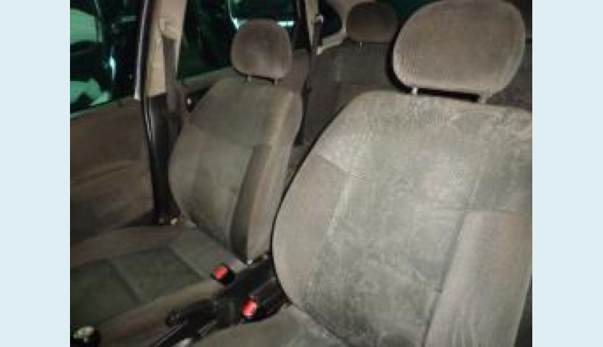 CHEVROLET VECTRA 2.2 MPFI GL MILENIUM 8V 4P - PRATA - 2001 Foto 4 (Grande)