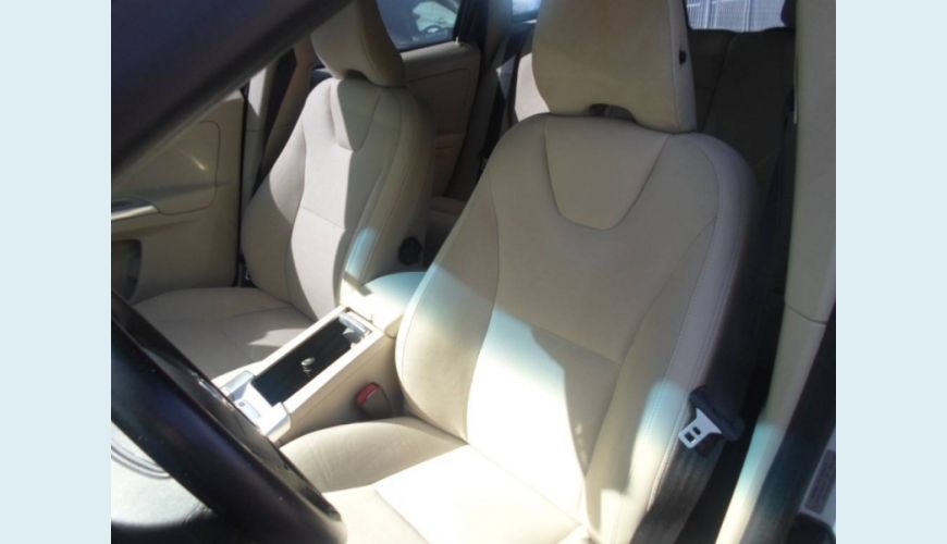 VOLVO XC60 3.0 COMFORT AWD TURBO 4P AUT. - BRANCO - 2012 Foto 4 (Grande)