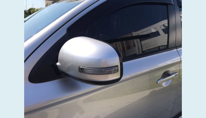 MITSUBISHI OUTLANDER 2.0 MIVEC HPE AUT. - PRATA - 2020 Foto 4 (Grande)