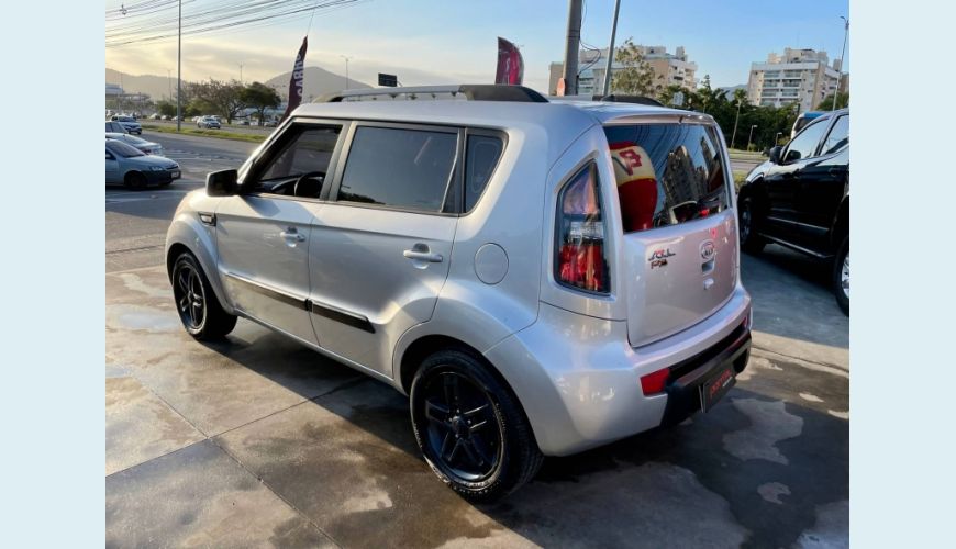 KIA SOUL 1.6 EX 16V FLEX 4P - PRATA - 2011 Foto 4 (Grande)