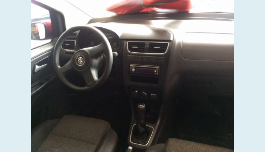 VOLKSWAGEN FOX 1.0 MI TOTAL FLEX 8V 3P - VERMELHO - 2013 Foto 4 (Grande)