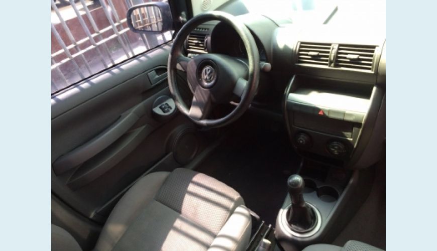 VOLKSWAGEN FOX 1.0 MI TOTAL FLEX 8V 5P - PRETO - 2010 Foto 4 (Grande)