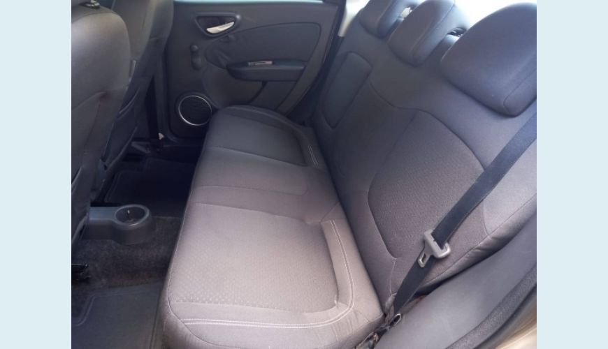 FIAT GRAND SIENA 1.4 MPI ATTRACTIVE 8V FLEX 4P - CINZA - 2013 Foto 5 (Grande)