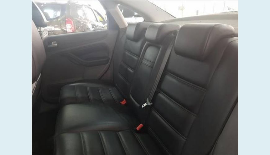 FORD FOCUS 2.0 GHIA SEDAN 16V FLEX 4P - PRATA - 2010 Foto 5 (Grande)