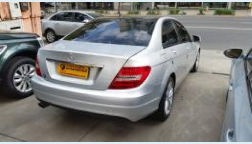 MERCEDES-BENZ C 180 1.6 CLASSIC KOMPRESSOR SPECIAL 4P AUT. - PRATA - 2012 Foto 5 (Grande)