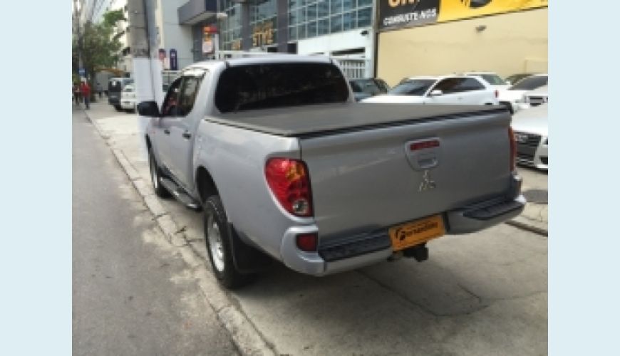 MITSUBISHI L200 TRITON 3.2 GLS 4X4 CD 16V TURBO INTERCOLER DIESEL 4P - PRATA - 2012 Foto 5 (Grande)