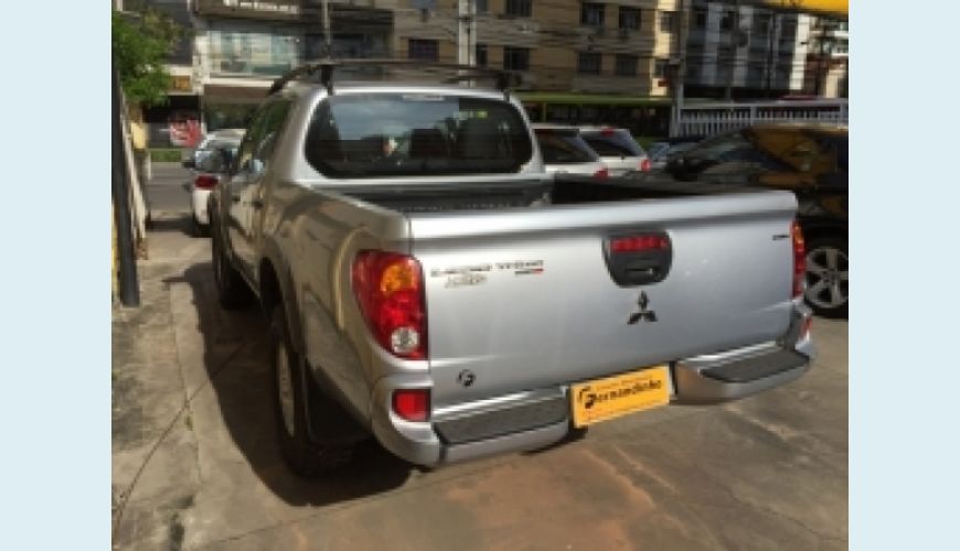 MITSUBISHI L200 TRITON 3.2 GLS 4X4 CD 16V TURBO INTERCOLER DIESEL 4P - PRATA - 2016 Foto 5 (Grande)