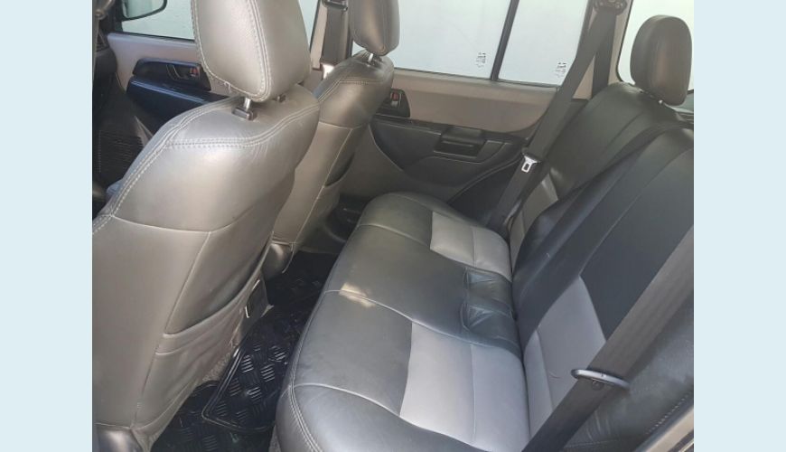 MITSUBISHI PAJERO TR4 2.0 4X4 16V 131CV 4P AUT. - PRETO - 2006 Foto 5 (Grande)