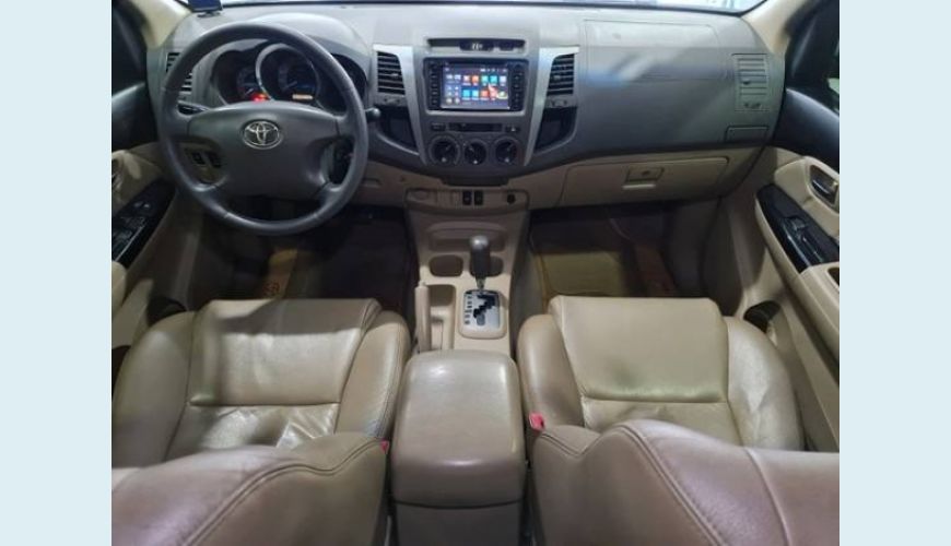 TOYOTA HILUX SW4 2.7 SR 4X2 16V 4P AUT. - PRETO - 2010 Foto 5 (Grande)