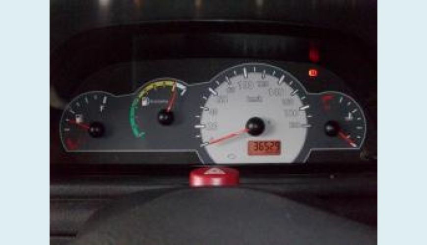 FIAT UNO 1.0 MPI MILLE FIRE ECONOMY 8V FLEX 4P - BRANCO - 2012 Foto 5 (Grande)