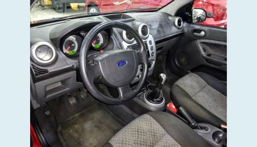 FORD FIESTA 1.6 ROCAM HATCH 8V FLEX 4P - VERMELHO - 2014 Foto 5 (Grande)