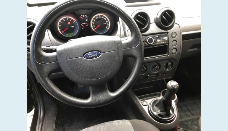 FORD FIESTA 1.0 ROCAM HATCH 8V FLEX 4P - PRETO - 2013 Foto 5 (Grande)
