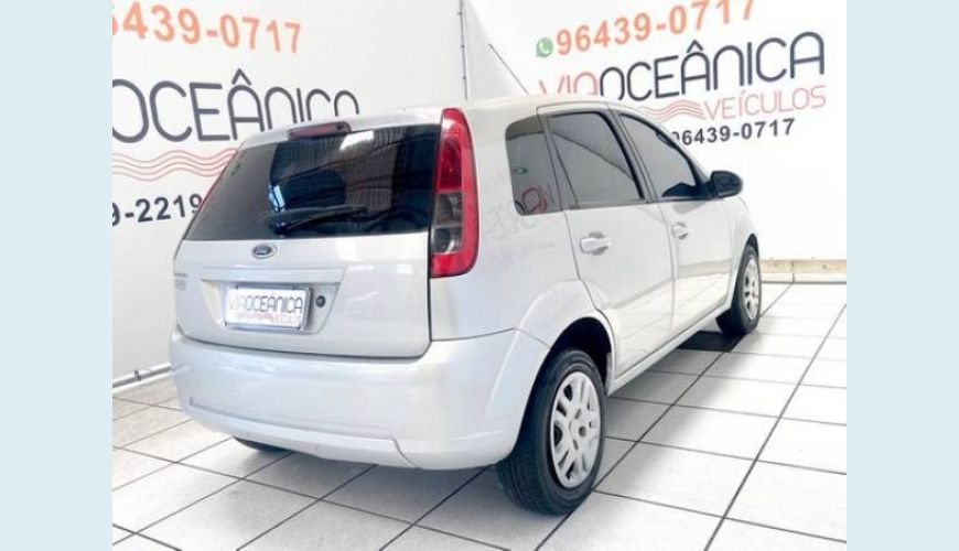 FORD FIESTA 1.0 ROCAM SE 8V FLEX 4P - PRATA - 2014 Foto 5 (Grande)