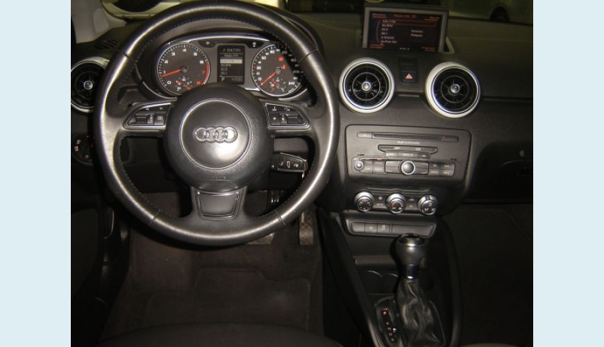 AUDI A1 1.4 TFSI ATTRACTION 16V 122CV 2P AUT. - BRANCO - 2011 Foto 5 (Grande)