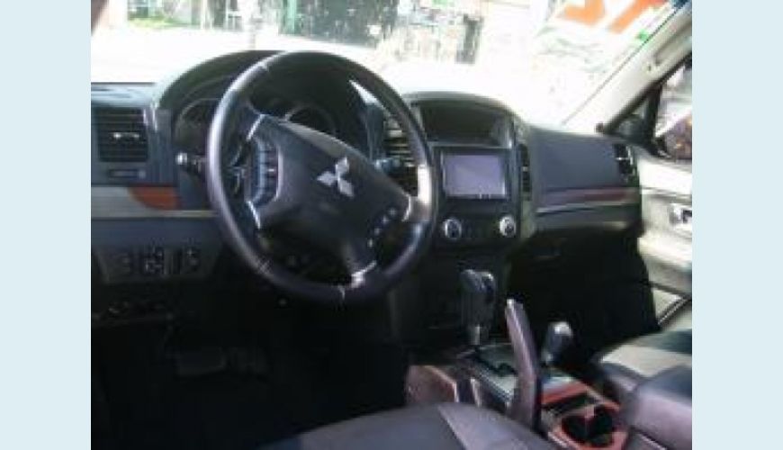 MITSUBISHI PAJERO FULL 3.8 4X4 V6 24V 2P AUT. - BRANCO - 2012 Foto 5 (Grande)