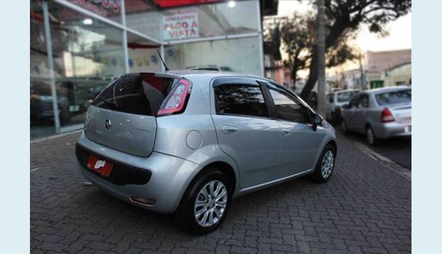 FIAT PUNTO 1.4 ATTRACTIVE 8V FLEX 4P - PRATA - 2013 Foto 5 (Grande)