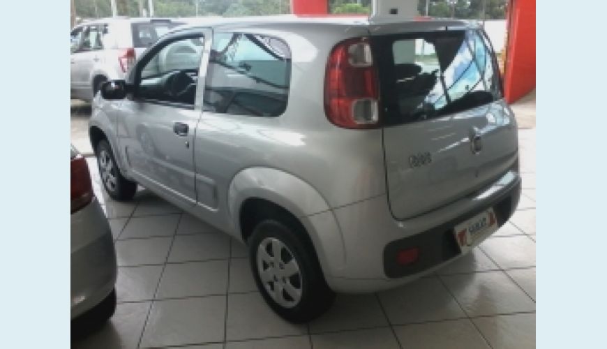 FIAT UNO 1.0 EVO VIVACE 8V FLEX 2P - PRATA - 2014 Foto 5 (Grande)