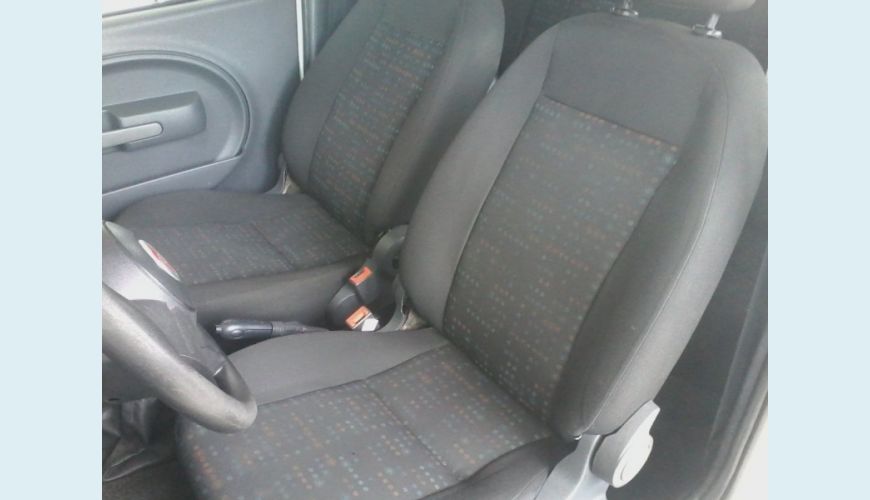 FIAT UNO 1.0 EVO VIVACE 8V FLEX 2P - BRANCO - 2014 Foto 5 (Grande)