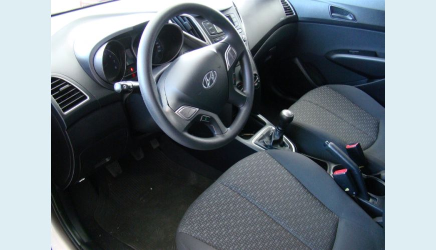 HYUNDAI HB 20 1.0 COMFORT PLUS 12V FLEX 4P - PRATA - 2016 Foto 5 (Grande)