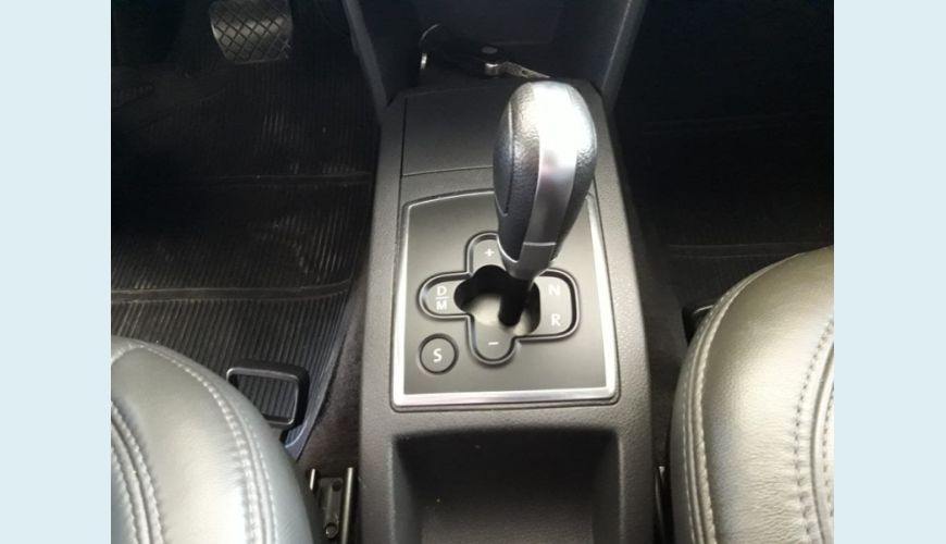 VOLKSWAGEN POLO SEDAN 1.6 MI 8V FLEX 4P AUT. - PRETO - 2012 Foto 5 (Grande)