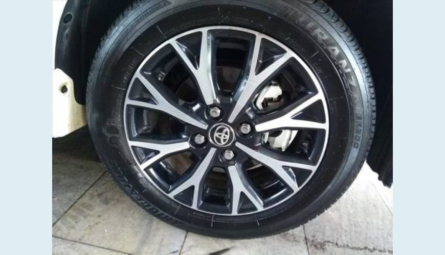 TOYOTA ETIOS 1.5 PLATINUM SEDAN 16V FLEX 4P AUT. - BRANCO - 2018 Foto 5 (Grande)