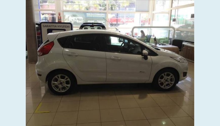 FORD FIESTA 1.6 SE HATCH 16V FLEX 4P POWERSHIFT - BRANCO - 2015 Foto 5 (Grande)