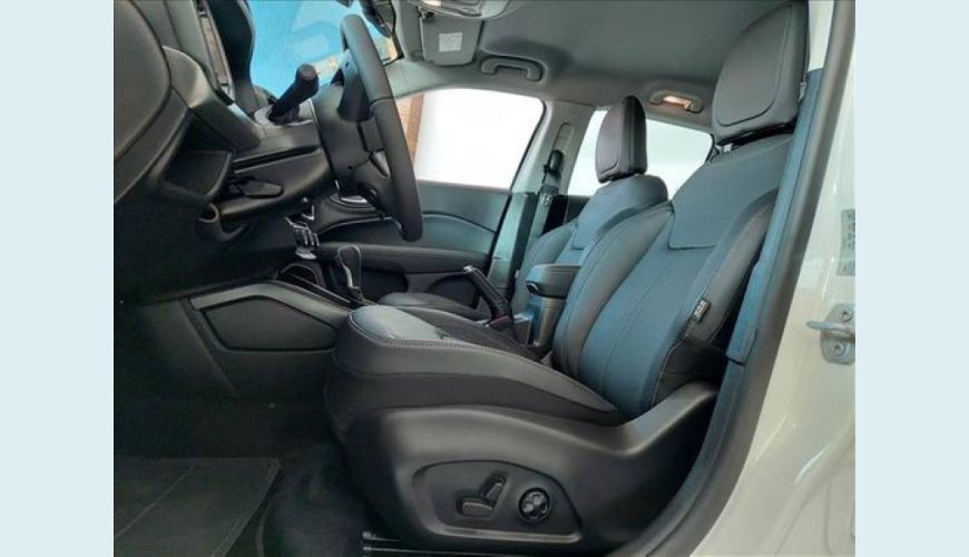 FIAT TORO 2.0 16V TURBO DIESEL VOLCANO 4WD AT9 - BRANCO - 2022 Foto 5 (Grande)
