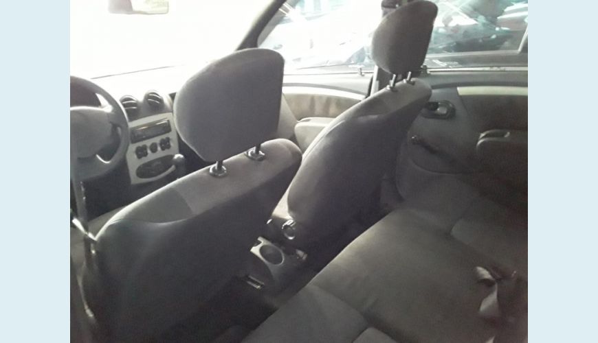 RENAULT LOGAN 1.0 EXPRESSION 16V FLEX 4P - PRATA - 2009 Foto 5 (Grande)