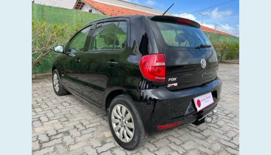 VOLKSWAGEN FOX 1.6 MI 8V FLEX 4P - PRETO - 2013 Foto 5 (Grande)