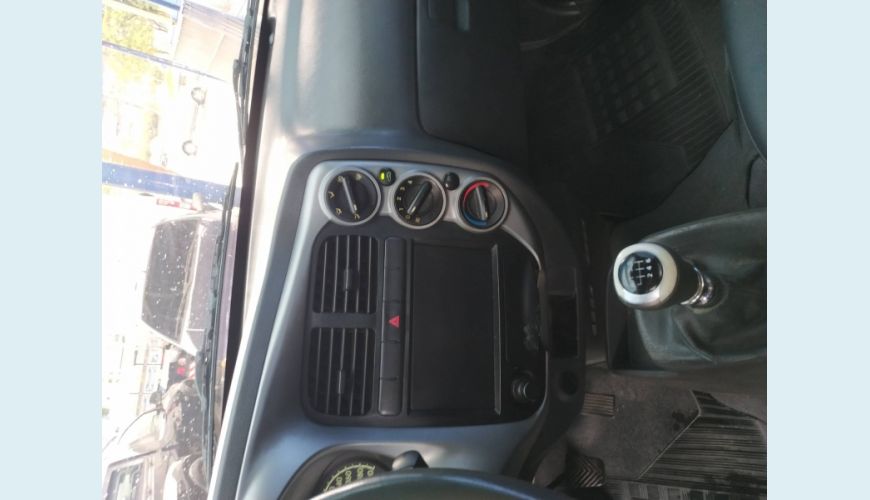 KIA BONGO 2.5 TD DIESEL STD CS - BRANCO - 2018 Foto 5 (Grande)