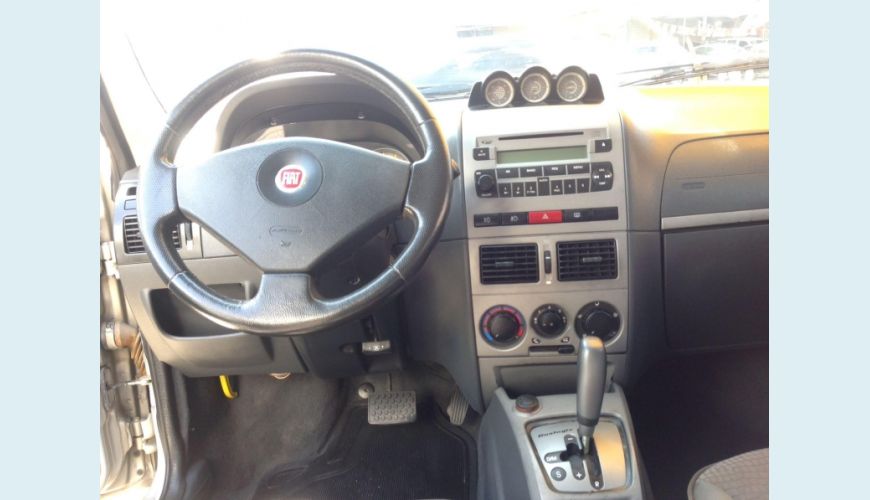 FIAT PALIO 1.8 MPI ADVENTURE LOCKER WEEKEND 16V FLEX 4P - PRATA - 2011 Foto 5 (Grande)
