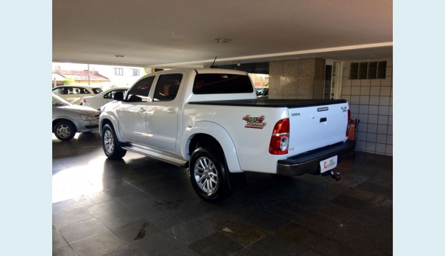 TOYOTA HILUX 3.0 SRV 4X4 CD 16V TURBO INTERCOOLER DIESEL 4P AUT. - BRANCO - 2013 Foto 5 (Grande)