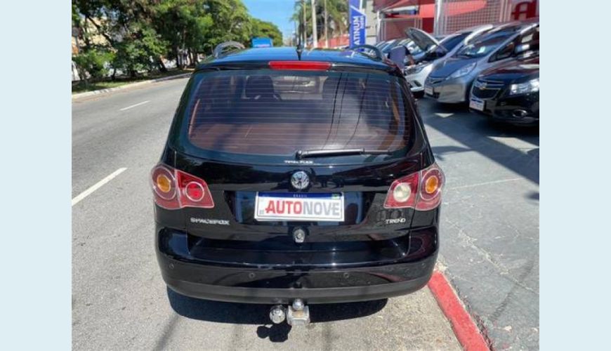 VOLKSWAGEN SPACEFOX 1.6 MI 8V FLEX 4P - PRETO - 2010 Foto 5 (Grande)