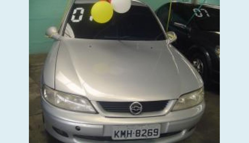 CHEVROLET VECTRA 2.2 MPFI GL MILENIUM 8V 4P - PRATA - 2001 Foto 5 (Grande)