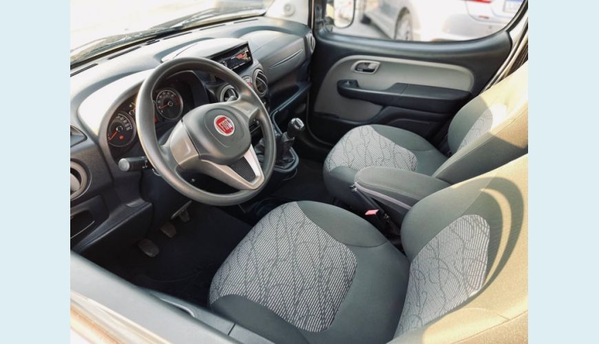 FIAT DOBLO 1.8 MPI ESSENCE 7L 16V FLEX 4P - PRATA - 2021 Foto 5 (Grande)