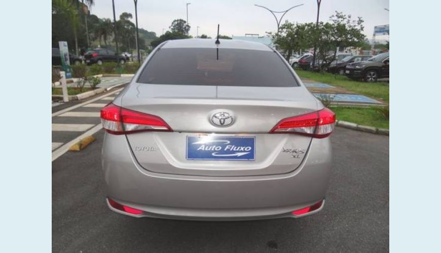 TOYOTA YARIS 1.5 16V FLEX SEDAN XL PLUS TECH MULTIDRIVE - PRATA - 2019 Foto 5 (Grande)