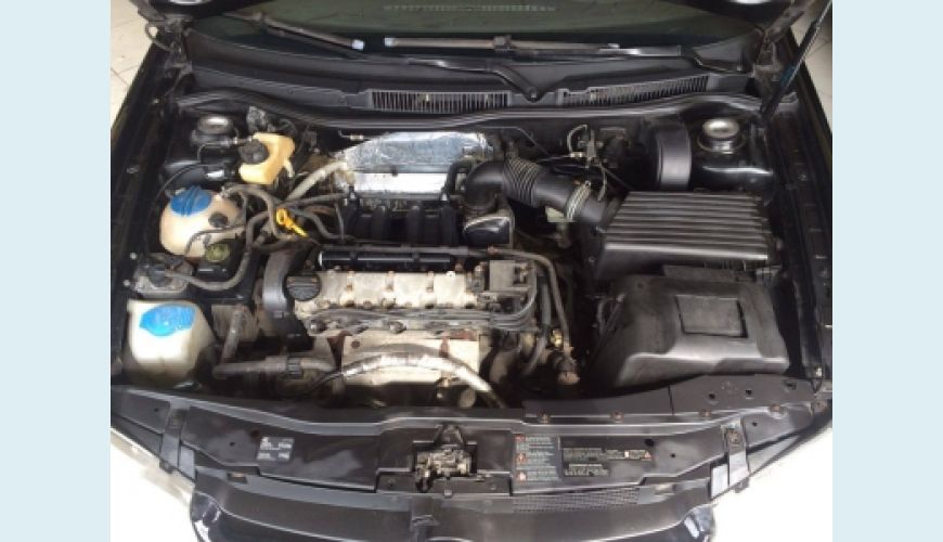VOLKSWAGEN GOLF 1.6 MI TOTAL FLEX 8V 4P - PRETO - 2009 Foto 5 (Grande)