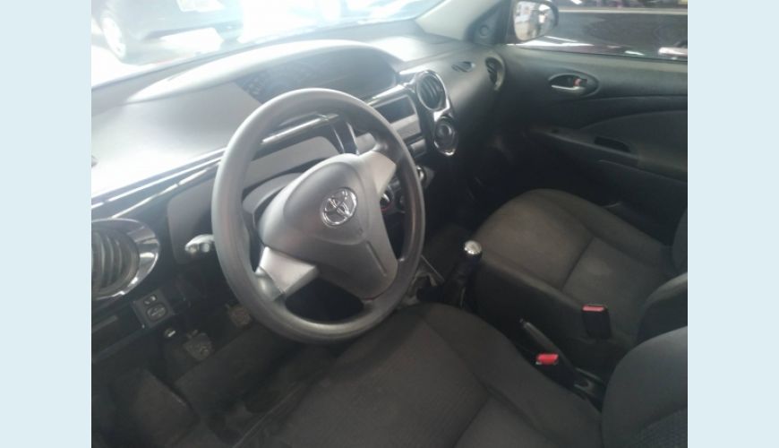 TOYOTA ETIOS 1.3 X 16V FLEX 4P - VERMELHO - 2014 Foto 6 (Grande)