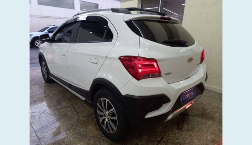 CHEVROLET ONIX 1.4 MPFI ACTIV 8V FLEX 4P - BRANCO - 2018 Foto 6 (Grande)