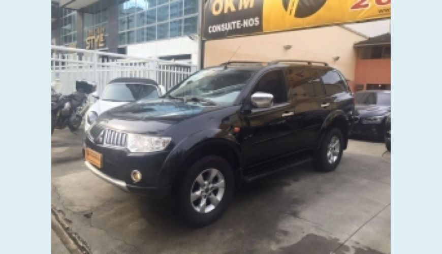 MITSUBISHI PAJERO DAKAR 3.2 HPE 4X4 7 LUGARES 16V TURBO INTERCOOLER DIESEL 4P AUT - PRETO - 2013 Foto 6 (Grande)