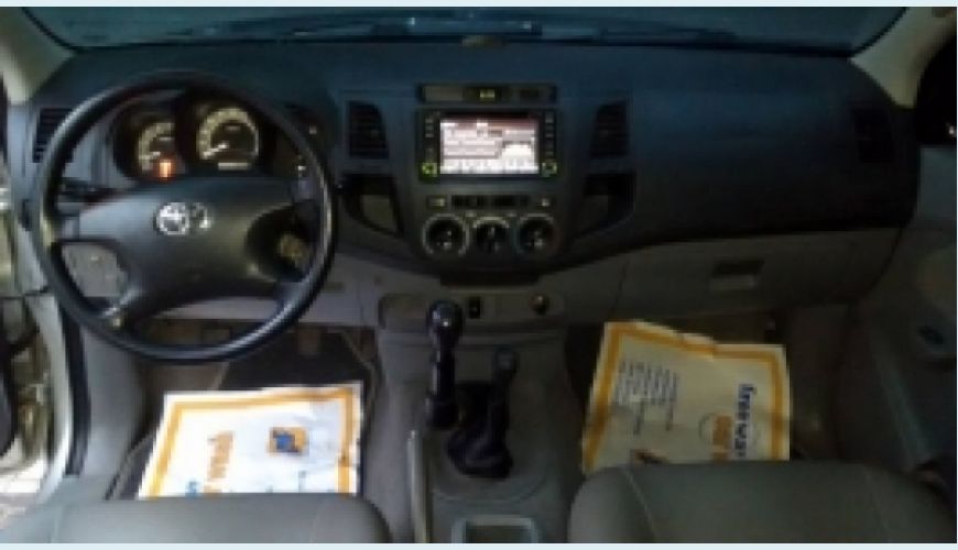 TOYOTA HILUX 2.5 STD 4X4 CD 16V TURBO DIESEL 4P - PRATA - 2010 Foto 6 (Grande)