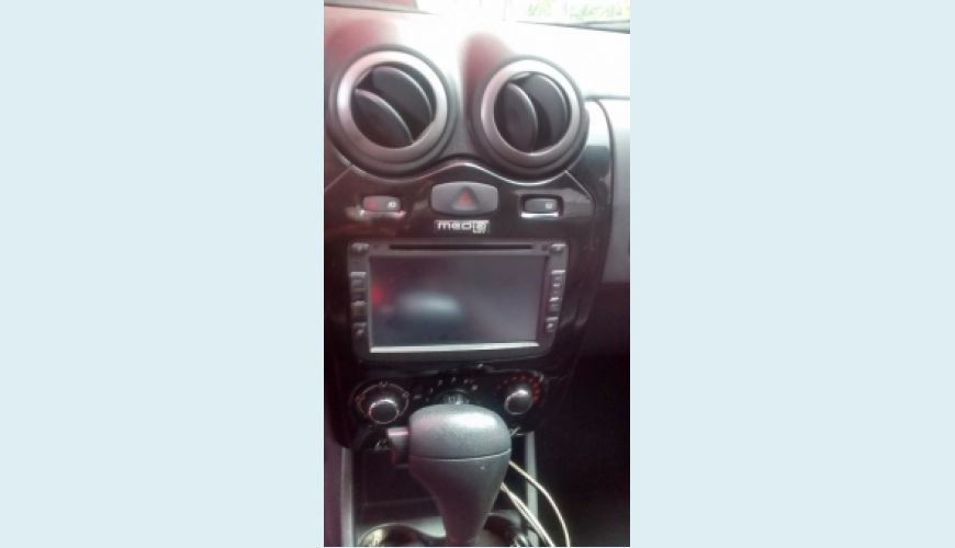 RENAULT SANDERO 1.6 STEPWAY 16V FLEX 4P AUT. - PRETO - 2013 Foto 6 (Grande)