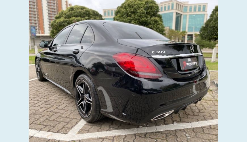 MERCEDES-BENZ C 300 2.0 CGI SPORT 9G-TRONIC - PRETO - 2019 Foto 6 (Grande)