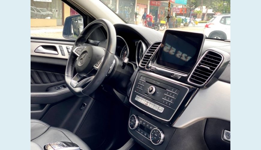 MERCEDES-BENZ GLE 400 3.0 V6 NIGHT COUPÉ 4MATIC 9G-TRONIC - PRETO - 2016 Foto 6 (Grande)